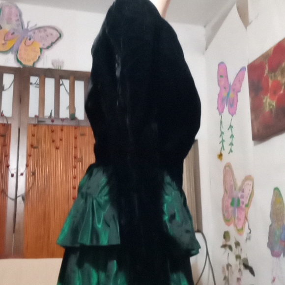 Roberta of California vintage velvet + satin ruffled " open back "evening Dress - Picture 5 of 14